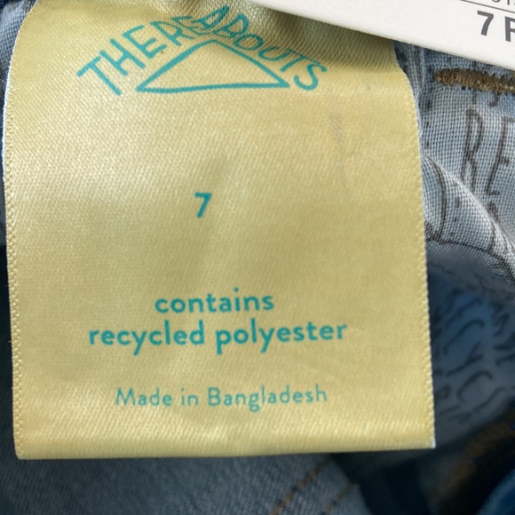 Girls denim shorts size 7 regular - Picture 12 of 13